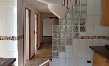 ARRIENDO AMPLIA CASA DE 3D+2B EN SAN BERNARDO