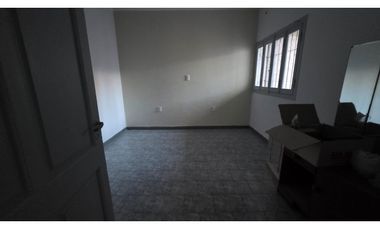 CASA EN ALQUILER - GODOY CRUZ