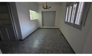 CASA EN ALQUILER - GODOY CRUZ