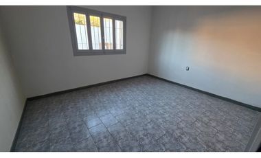 CASA EN ALQUILER - GODOY CRUZ
