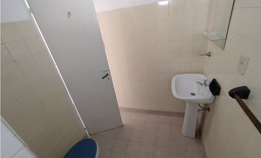 DEPARTAMENTO SOBRE SANTA CATALINA , PEGADO AL CALIFORNIA.