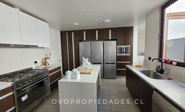 CASA MEDITERRÁNEA INTERIOR CONDOMINIO TRAPENSES