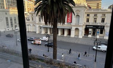 Oficina en Venta en Frente al Teatro Municipal