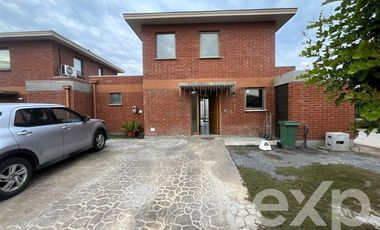 Casa en Venta en Jorge Valdes Perez 3245, Valle Araucarias