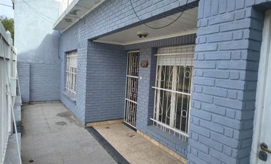 VENTA CASA 3 AMBIENTES A RECICLAR CON QUINCHO