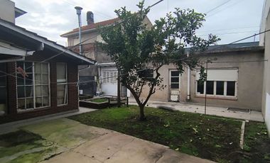 VENTA CASA 3 AMBIENTES A RECICLAR CON QUINCHO