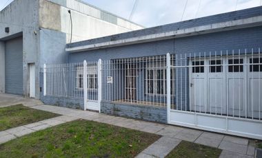 VENTA CASA 3 AMBIENTES A RECICLAR CON QUINCHO