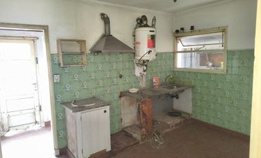 VENTA CASA 3 AMBIENTES A RECICLAR CON QUINCHO