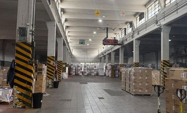 Depósito de 7500 m2 cubiertos en Alquiler - La Tablada