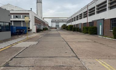 Depósito de 7500 m2 cubiertos en Alquiler - La Tablada