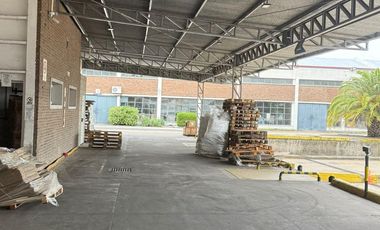 Depósito de 7500 m2 cubiertos en Alquiler - La Tablada
