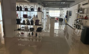 Depósito de 7500 m2 cubiertos en Alquiler - La Tablada