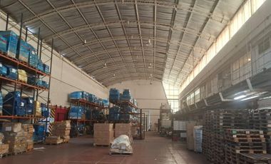 Depósito de 1736 m2 cubiertos en Alquiler - La Tablada
