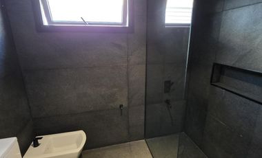 Casa Moderna Minimalista en Puerto Nizuc con lote al agua