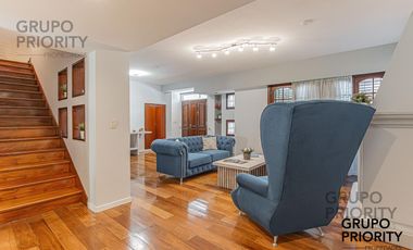 Exclusiva casa en venta en la mejor zona de Vicente Lopez