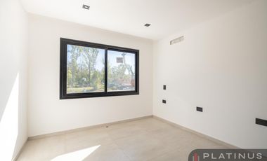 Casa de 2 Dormitorios con cochera- Nuevo Malagueño