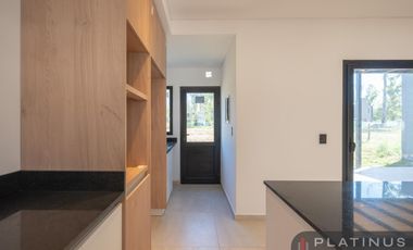 Casa de 2 Dormitorios con cochera- Nuevo Malagueño