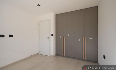 Casa de 2 Dormitorios con cochera- Nuevo Malagueño