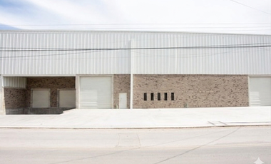 BODEGA INDUSTRIAL EN RENTA | 1,773 M² | TORREÓN, COAH | ANDÉN + ENTRADA A NIVEL