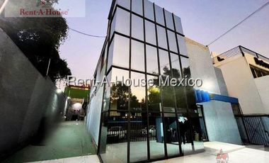 Edificio Comercial en Ciudad Satélite