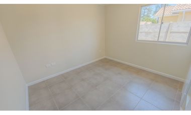 Arriendo Casa Nueva 3D 2B Villa Las Parcelas de Calle Larga