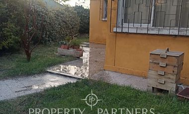 Amplia Casa Familiar de 2 Pisos en Sector de Gran Conectividad