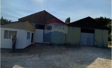 Amplio Galpón/Paño Inmobiliario CABRERO-M.AGUILA.