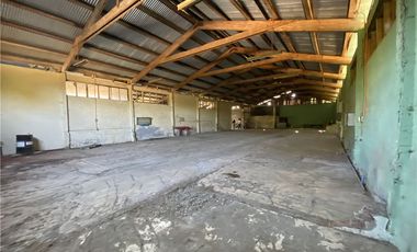 Amplio Galpón/Paño Inmobiliario CABRERO-M.AGUILA.