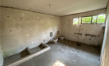 Amplio Galpón/Paño Inmobiliario CABRERO-M.AGUILA.