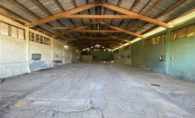 Amplio Galpón/Paño Inmobiliario CABRERO-M.AGUILA.