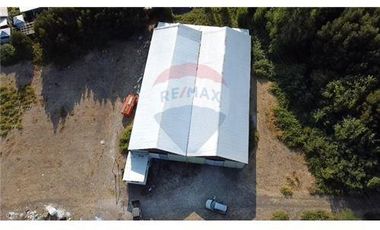 Amplio Galpón/Paño Inmobiliario CABRERO-M.AGUILA.
