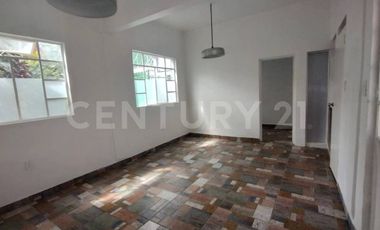 CASA PRODUCTIVA CON 3 UNIDADES RENTABLES