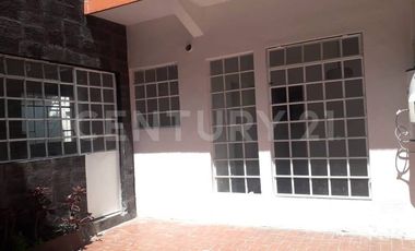 CASA PRODUCTIVA CON 3 UNIDADES RENTABLES
