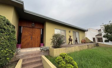 Propiedad Residencial con Uso Multifamiliar