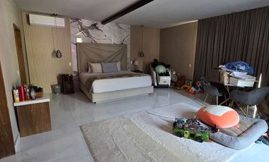 RESIDENCIA EN VENTA CONTRY SOL