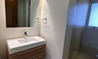 Renta departamento en Zona Dorada con una vista espectacular al Campo de Golf