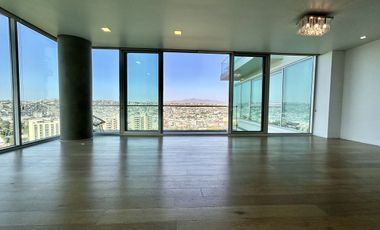 Renta departamento en Zona Dorada con una vista espectacular al Campo de Golf