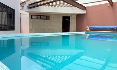 Casa en VENTA con ALBERCA