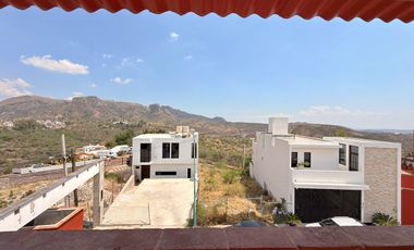Casa en VENTA con ALBERCA