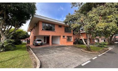 Casa campestre en condominio para arriendo en Cerritos, Pereira!!!