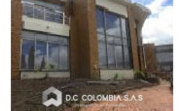 CASALOTE EN VENTA EN CONJUNTO CASA DE CAMPO EN LA CALERA