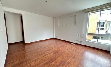 SE ARRIENDA CASA EN CONJUNTO CERRADO LA CASTELLANA