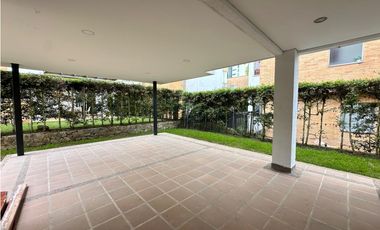 SE ARRIENDA CASA EN CONJUNTO CERRADO LA CASTELLANA