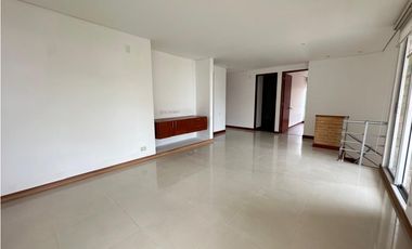 SE ARRIENDA CASA EN CONJUNTO CERRADO LA CASTELLANA