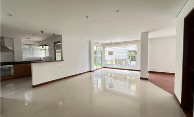 SE ARRIENDA CASA EN CONJUNTO CERRADO LA CASTELLANA