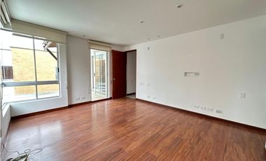 SE ARRIENDA CASA EN CONJUNTO CERRADO LA CASTELLANA