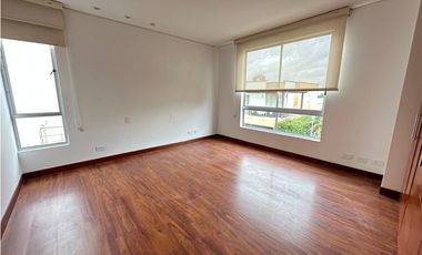 SE ARRIENDA CASA EN CONJUNTO CERRADO LA CASTELLANA