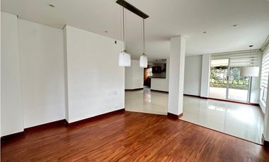 SE ARRIENDA CASA EN CONJUNTO CERRADO LA CASTELLANA