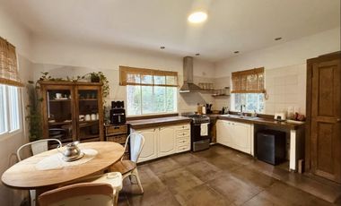 ALQUILER (SIN MUEBLES) - Casa en Sausalito / Pilar