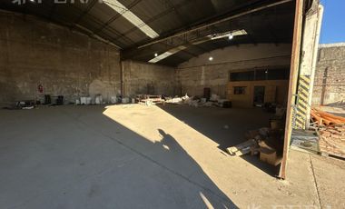 Alquiler Galpón 2200 m2 en Gerli-Lanús